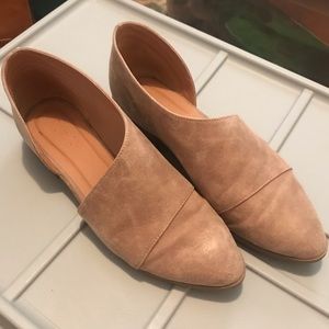 Asymmetric flats